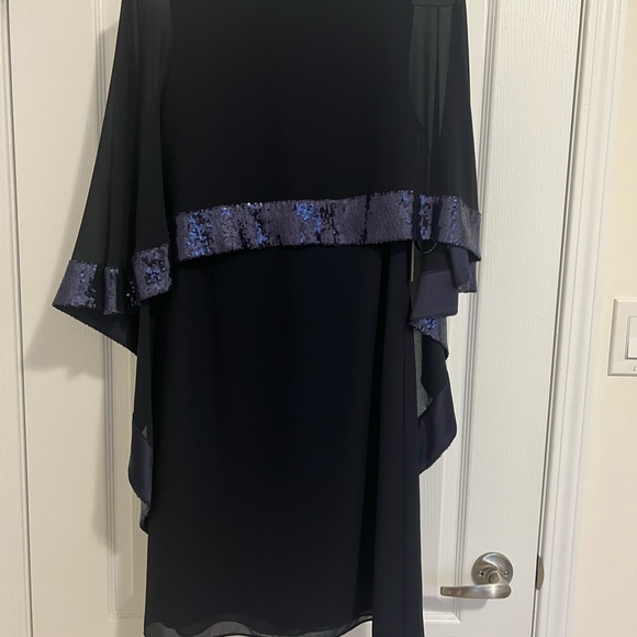 NWT Vince Camuto Sequined Cape Dress Navy Size 2 - Picture 4 of 10